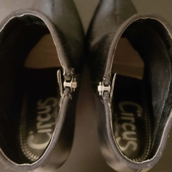 Like New Circus by Sam Edelman High Heel Faux Fur Booties size 5.5 - Picture 4 of 6